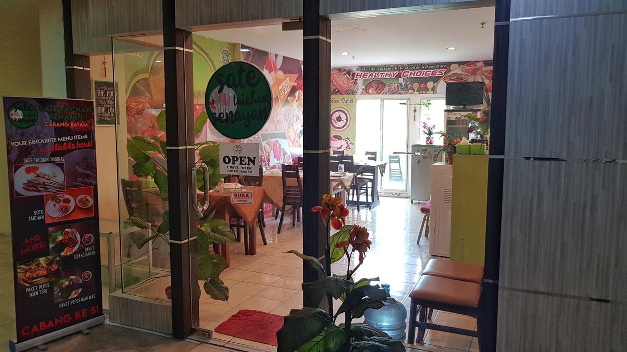 Queen Victoria Apartment Batam Exteriör bild